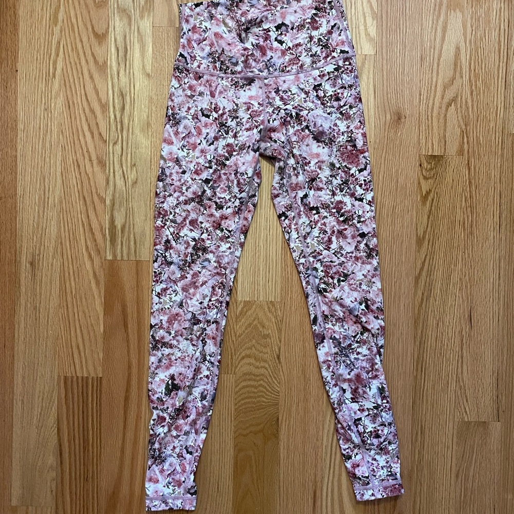 Lululemon printed leggings size 6